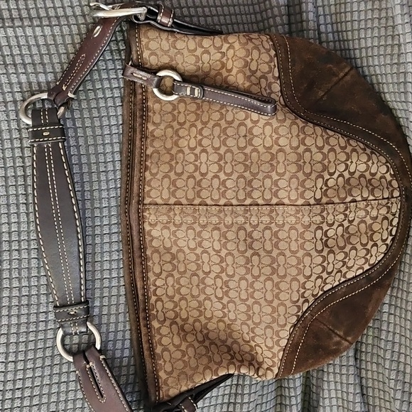 Vintage Coach Tan Jacquard Canvas Small Hobo w/Brown Suede Bottom & Corners - Picture 2 of 6